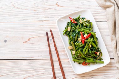 Kızarmış Çin sabah Glory veya su ıspanak