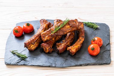 Izgara Barbekü kaburga domuz