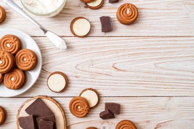 kremalı çikolatalı kurabiye