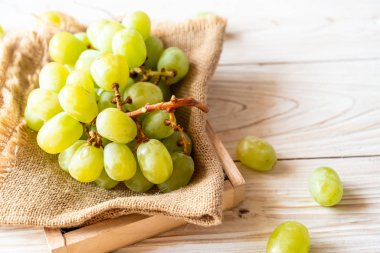 taze yeşil üzüm