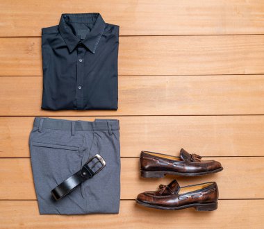 Güzel rahat erkek giyim ve moda seti 