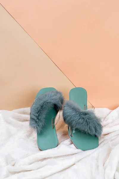 Hermosa mujer zapatos de moda — Foto de Stock