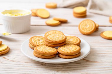 tereyağı krema ile çerezleri