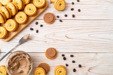 kahve kremalı kurabiyeler