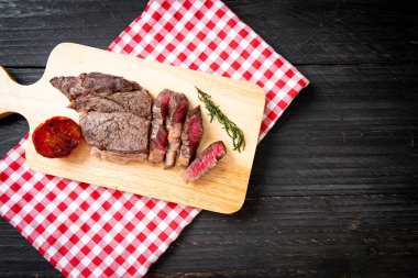 Izgara orta nadir sığır eti biftek