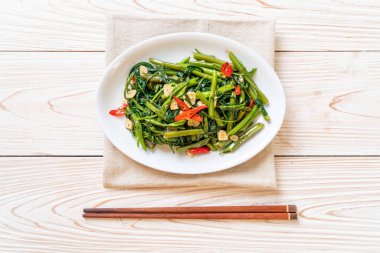 Kızarmış Çin sabah Glory veya su ıspanak