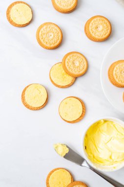 tereyağı krema ile çerezleri