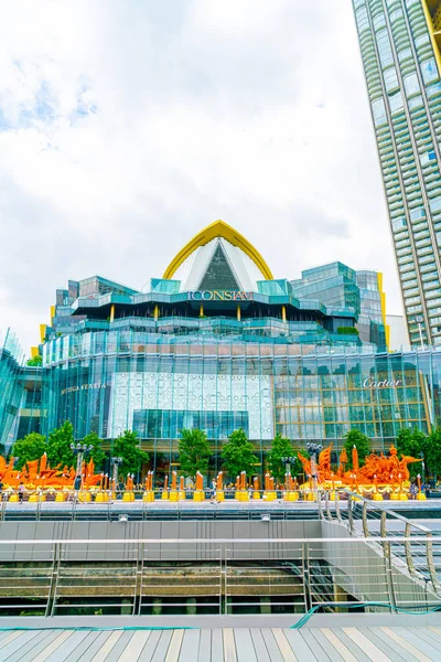 BANGKOK, TAILÂNDIA - 17 de julho de 2019: Loja de departamentos IconSiam e — Fotografia de Stock