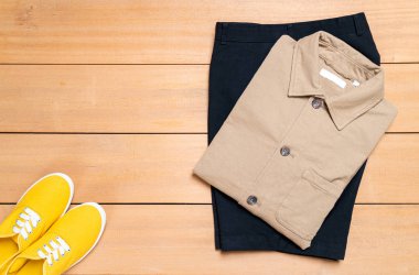 Güzel rahat erkek giyim ve moda seti 