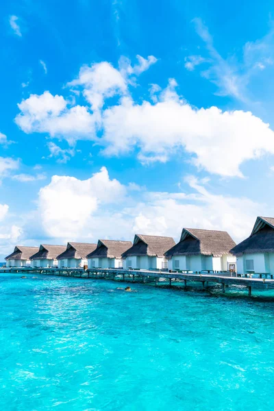 Tropical Maldives resort hotel and island with beach and sea for — Stock Photo, Image