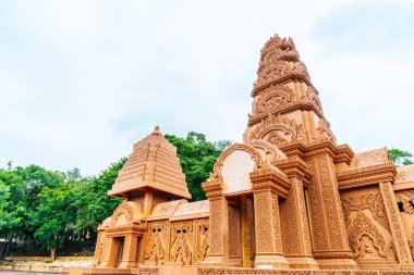 Wat Tham Phu Wa, Kanchanaburi, Thail'de güzel mimari