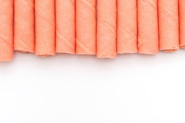 çilek krema lezzet ile bisküvi gofret sopa