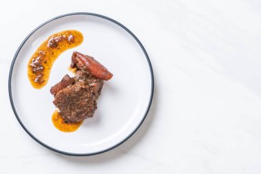 herb ile domuz eti güveç