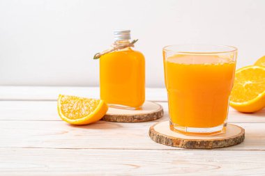 taze portakal suyu cam 