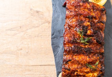 Izgara Barbekü kaburga domuz