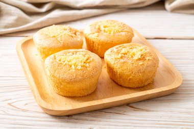 peynirli sünger fincan kek