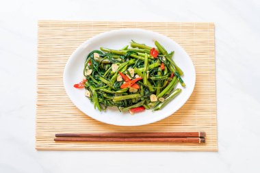 Kızarmış Çin sabah Glory veya su ıspanak