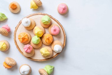 renkli şeker ile bisküvi ekmek