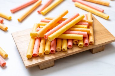 renkli gofret sopa rulo 