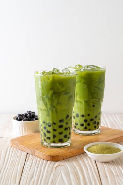 kabarcık ile yeşil çay latte