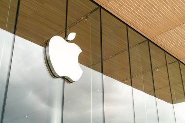 Bangkok, Tayland-Temmuz 17, 2019: Apple ıconsiam 'da Apple logosu