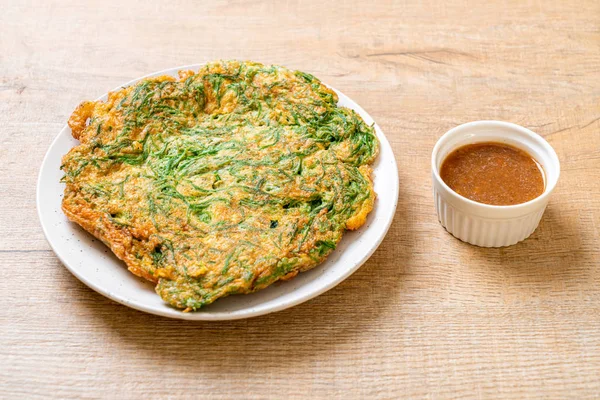  Kızarmış yumurta ve baharatlı karides hamur tırmanma