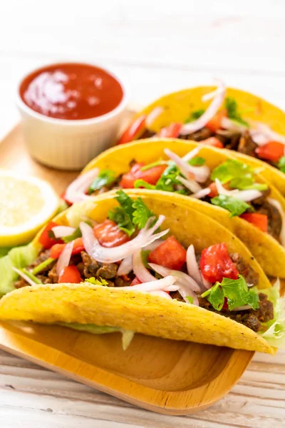 et ve sebze ile tacos 