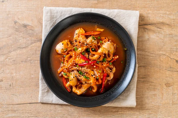 tavada kızartılmış ahtapot veya kalamar Kore baharatlı hamur (osam bulgog ile