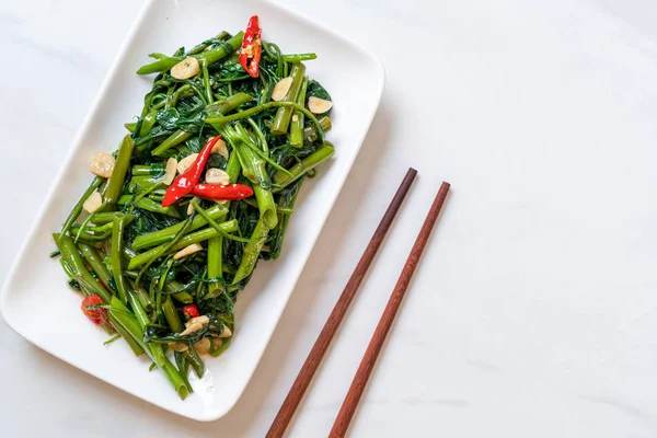 Kızarmış Çin sabah Glory veya su ıspanak