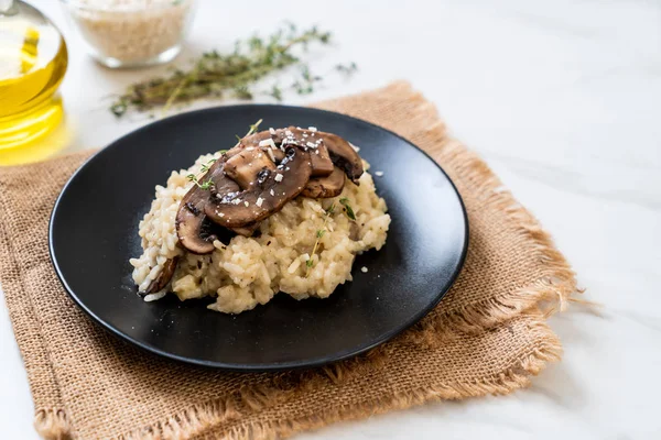 Risotto mantar ve peynir ile