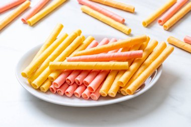 renkli gofret sopa rulo 