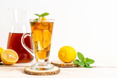 Buz limon çay bardak