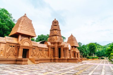 Wat Tham Phu Wa, Kanchanaburi, Thail'de güzel mimari