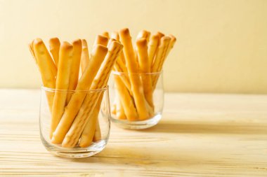 cam bisküvi ekmek çubuğu