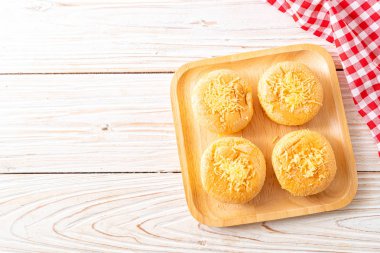 peynirli sünger fincan kek