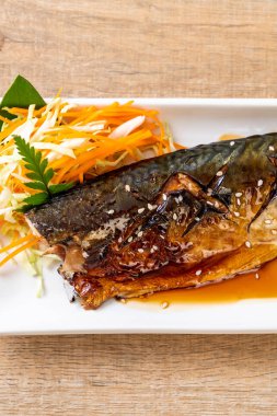 Teriyaki soslu ızgara Saba balık biftek