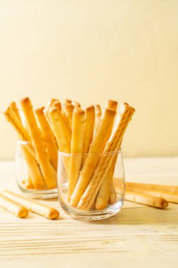 cam bisküvi ekmek çubuğu