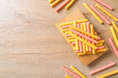 renkli gofret sopa rulo 