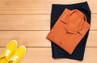 Güzel rahat erkek giyim ve moda seti 