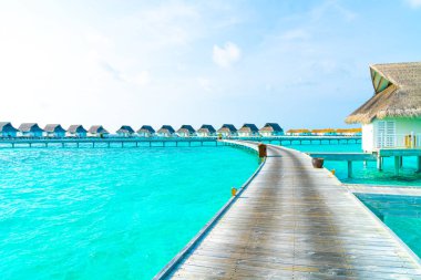 Plaj ile güzel tropikal Maldivler tatil oteli ve ada