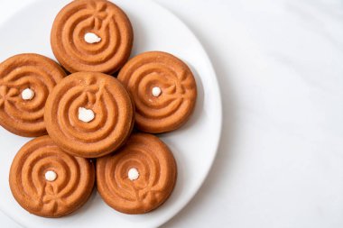 kremalı çikolatalı kurabiye