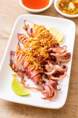 sarımsaklı kızarmış kalamar