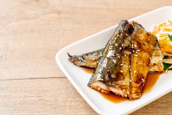 Teriyaki soslu ızgara Saba balık biftek