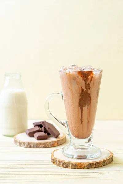 Bebida de batido de chocolate helado — Foto de Stock