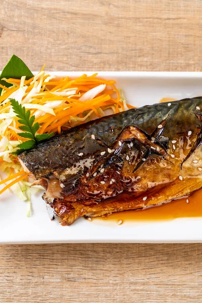 Teriyaki soslu ızgara Saba balık biftek