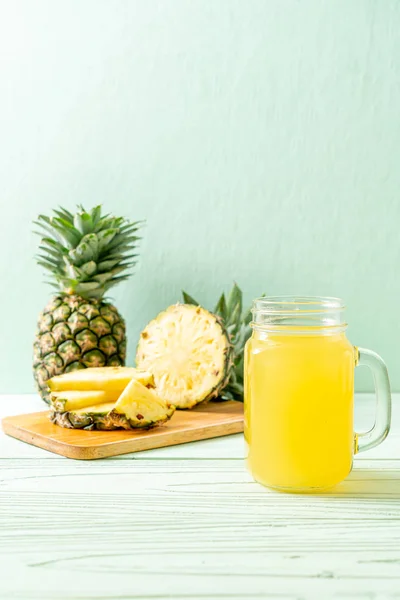 Fresh pineapple juice — Stock Photo, Image