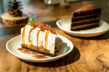 Karamel ile Banoffee Kek