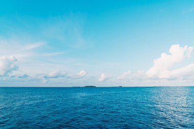 Okyanus ile Maldivler Adası