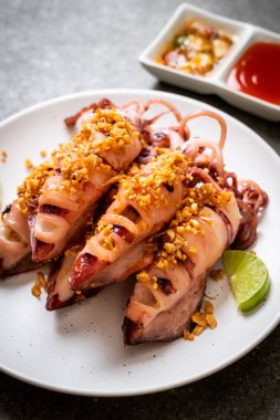 sarımsaklı kızarmış kalamar