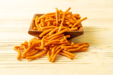 sarımsak bisküvi ekmek çubuğu